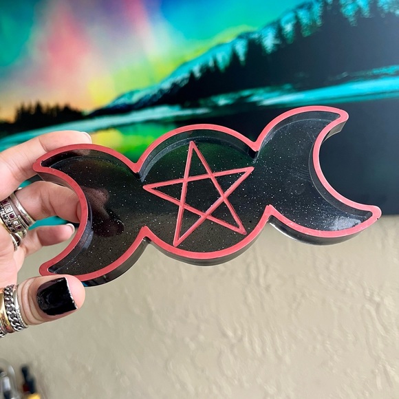 π΄β SALE ! red dot items are 2 for $25 . Bundle more than 3 and its $10 each π - Picture 13 of 16